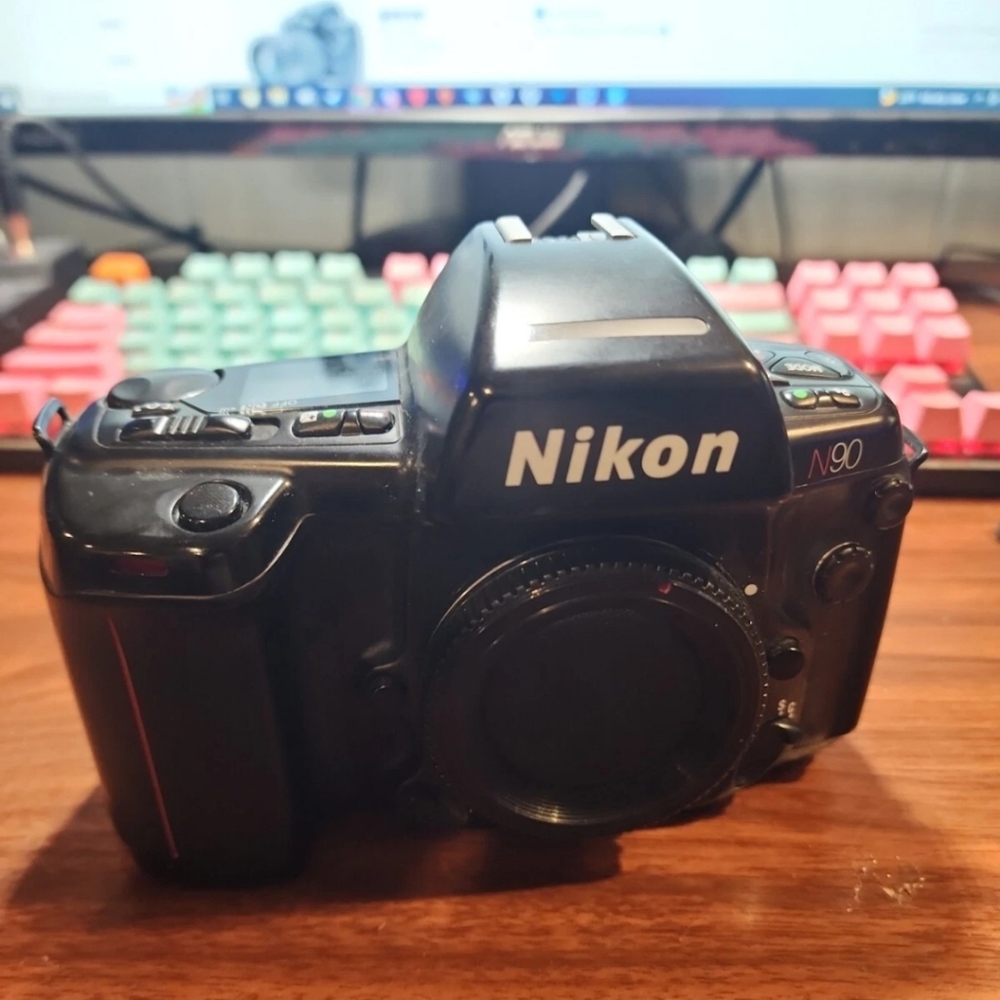 Nikon N90 35mm SLR Body Only